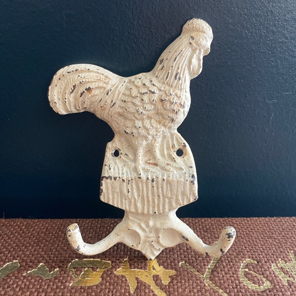 Rustic Cream Rooster Wall Hook